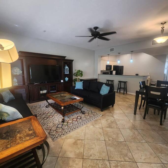 1 Bedroom , 1 Bath With Kitchen At Img Bradenton Bagian luar foto