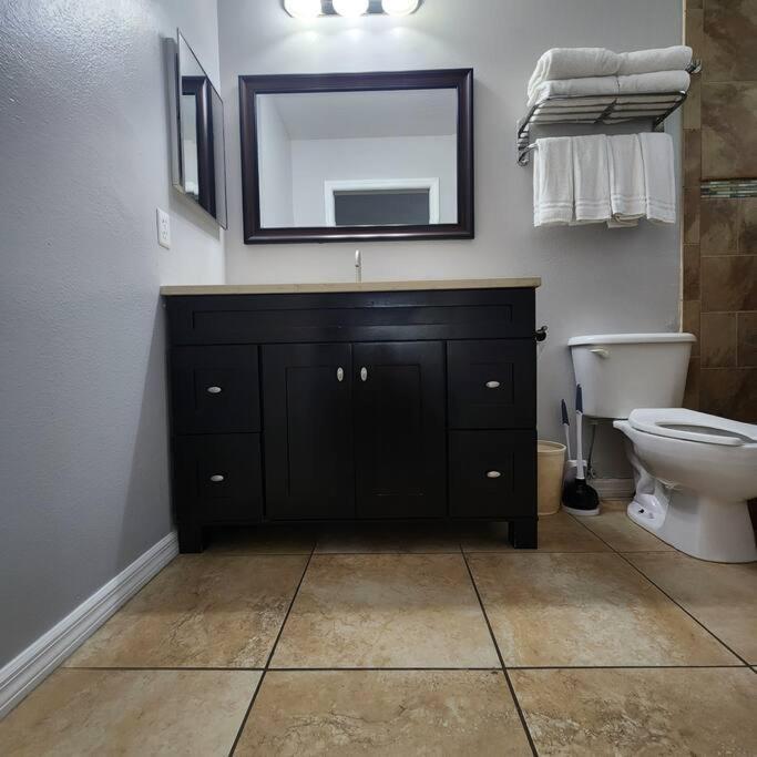 1 Bedroom , 1 Bath With Kitchen At Img Bradenton Bagian luar foto